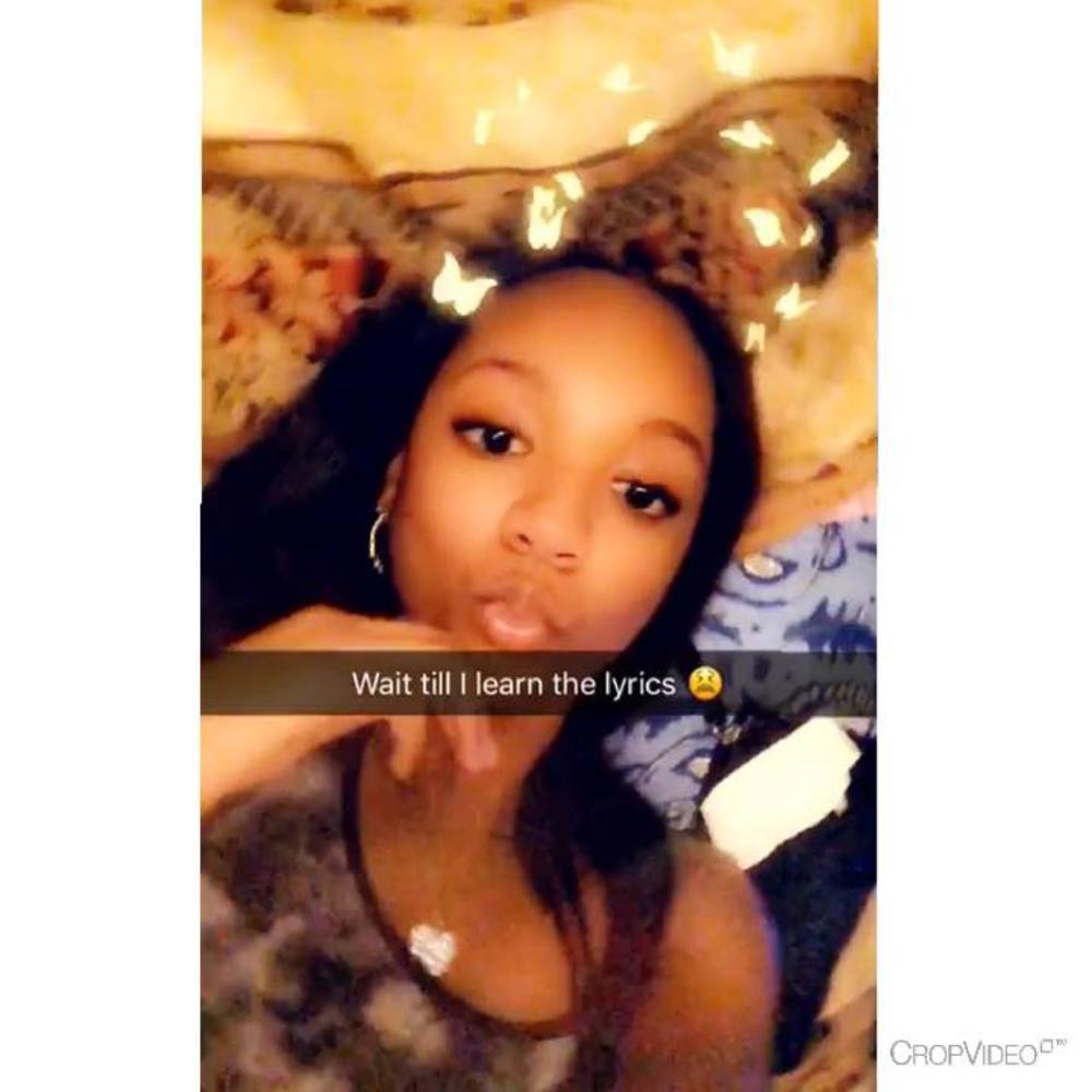 Meet your Posher, Ay